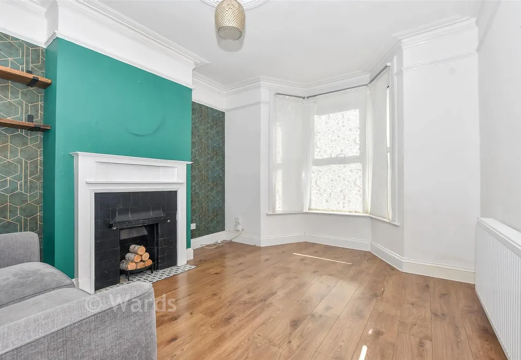 Lounge - Alma Road, Sheerness, Kent - Wards of Kent