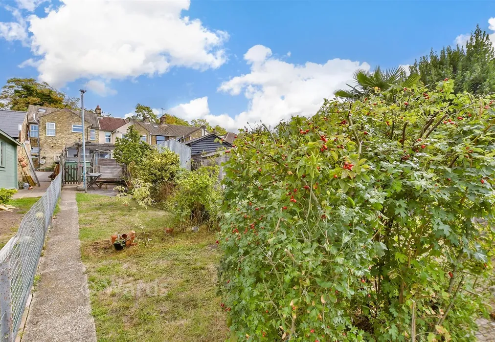 Rear Garden - Rochester Road, Burham, Kent - Wards of Kent