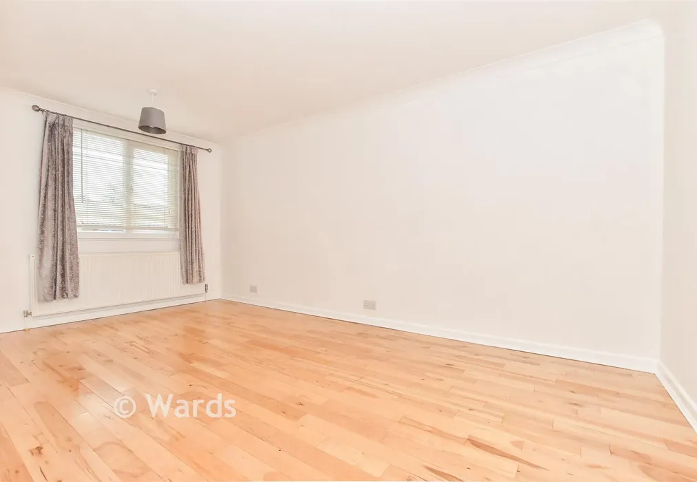 Bedroom 1 - Trinity Place, Deal, Kent - Wards of Kent