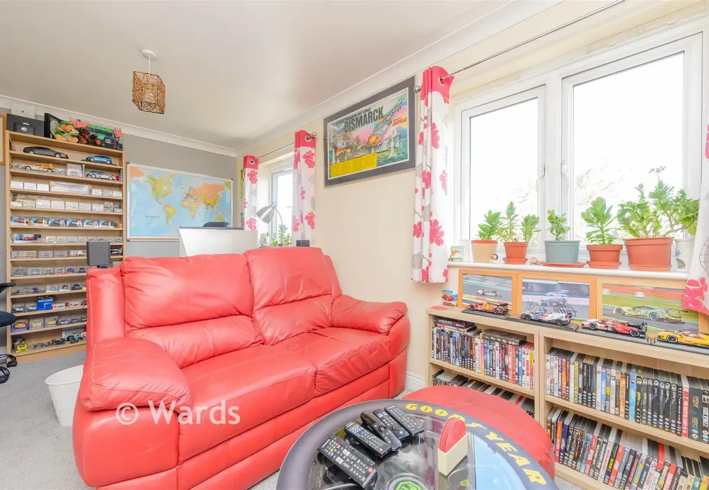 Bedroom 1 - Cochrane Drive, Dartford, Kent - Wards of Kent