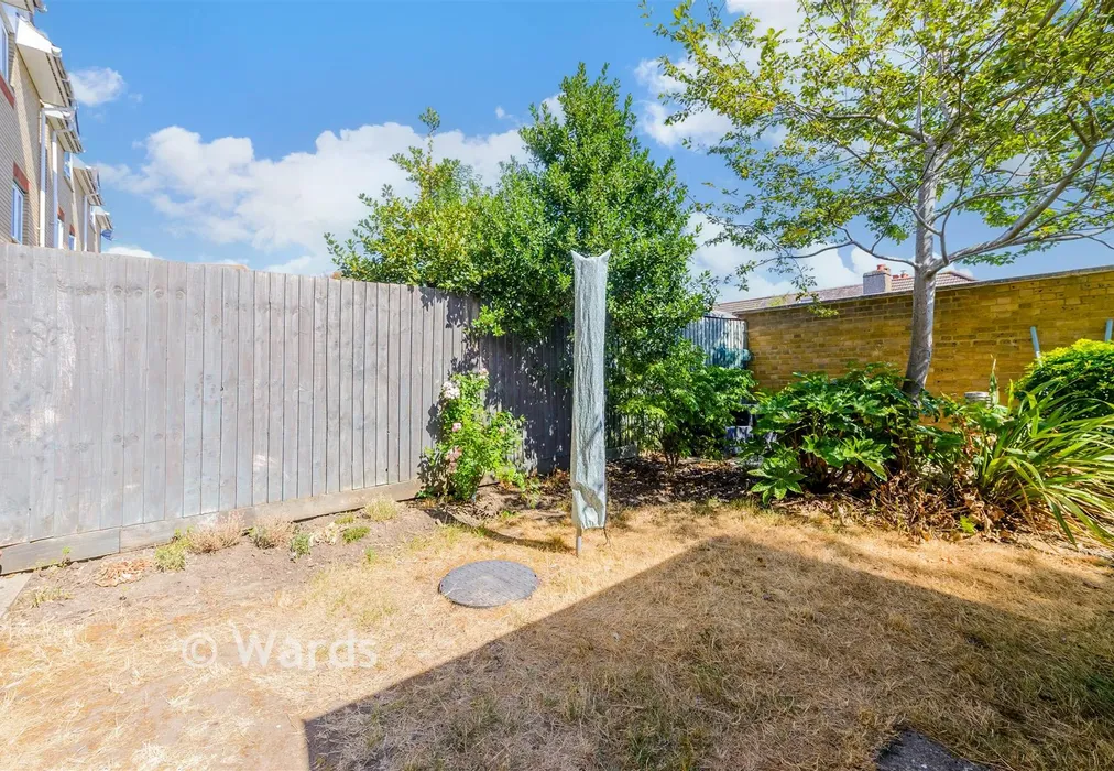 Rear Garden - Cochrane Drive, Dartford, Kent - Wards of Kent