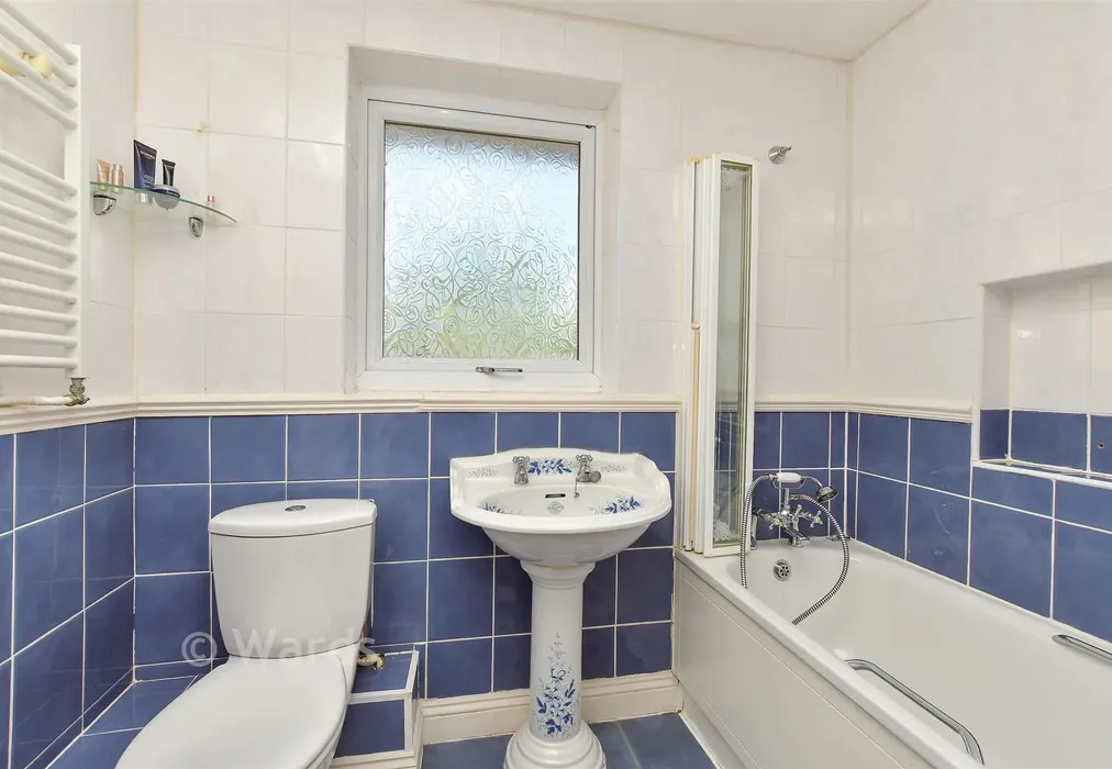 Bathroom - Moor Park Close, Rainham, Gillingham, Kent - Wards of Kent
