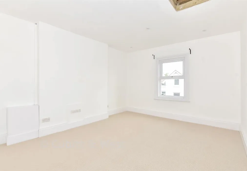 Lounge - Auckland Road, Southsea, Hampshire - Wards of Kent
