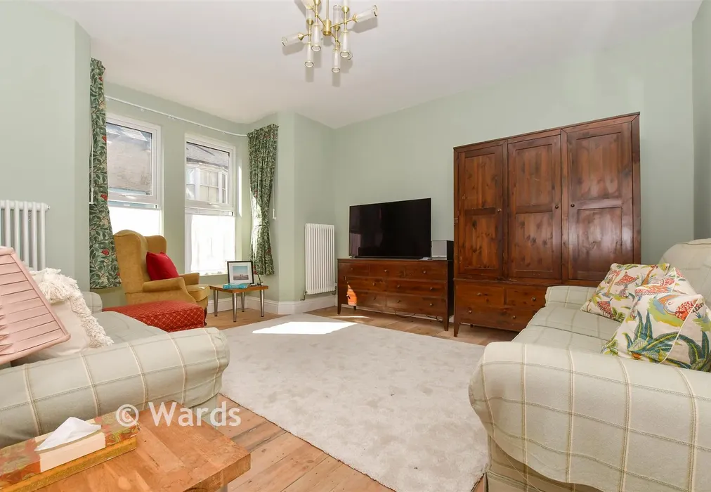 Lounge - Gilford Road, Deal, Kent - Wards of Kent
