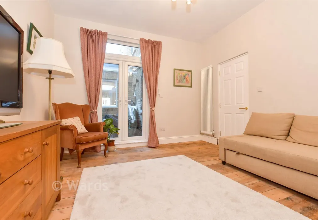 Sitting Room - Gilford Road, Deal, Kent - Wards of Kent