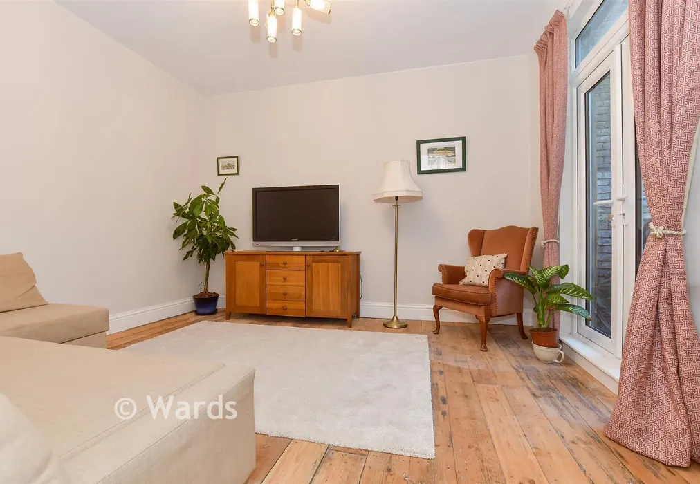 Sitting Room - Gilford Road, Deal, Kent - Wards of Kent