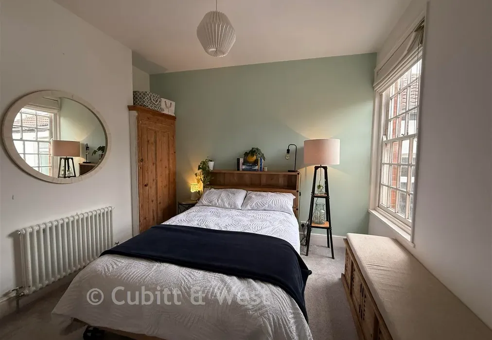 Bedroom 2 - Inglis Road, Southsea, Hampshire - Wards of Kent