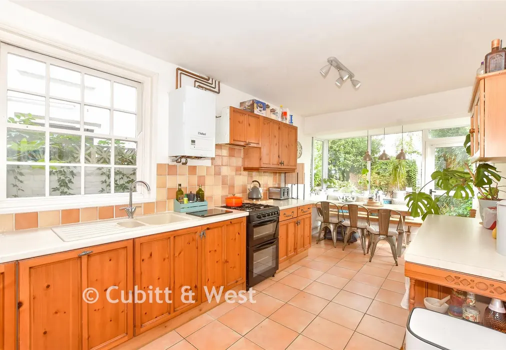 Kitchen/ Breakfast Room - Inglis Road, Southsea, Hampshire - Wards of Kent