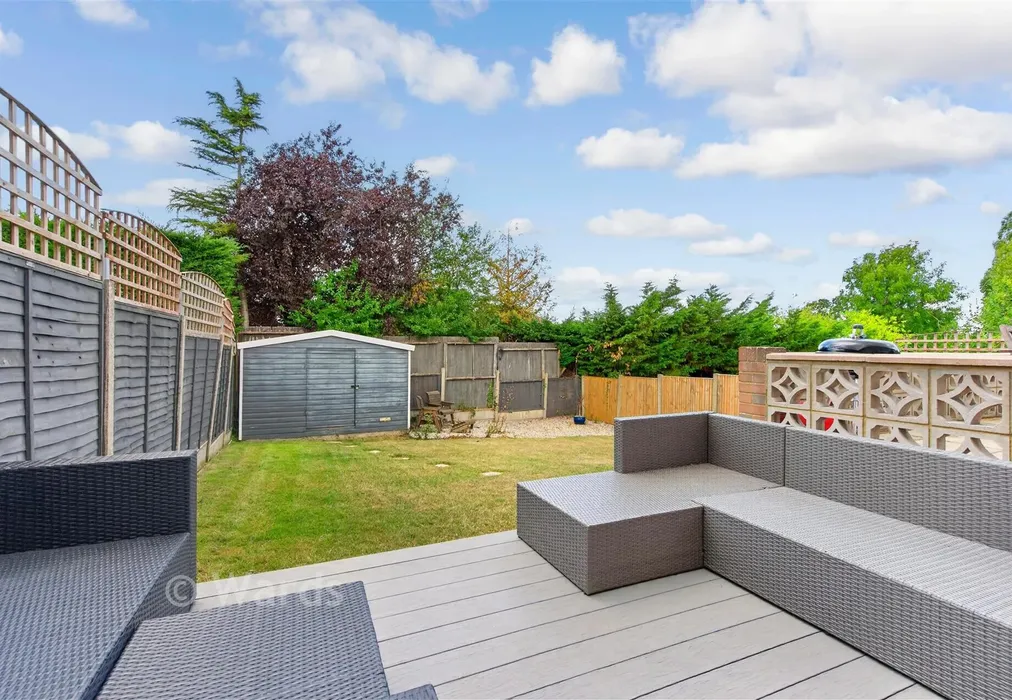 Decking - Stanley Road, Whitstable, Kent - Wards of Kent
