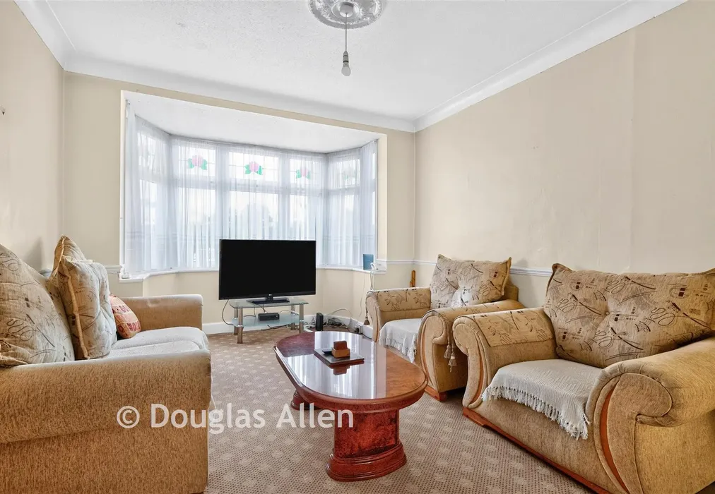 Lounge - Christie Gardens, Romford, Essex - Wards of Kent