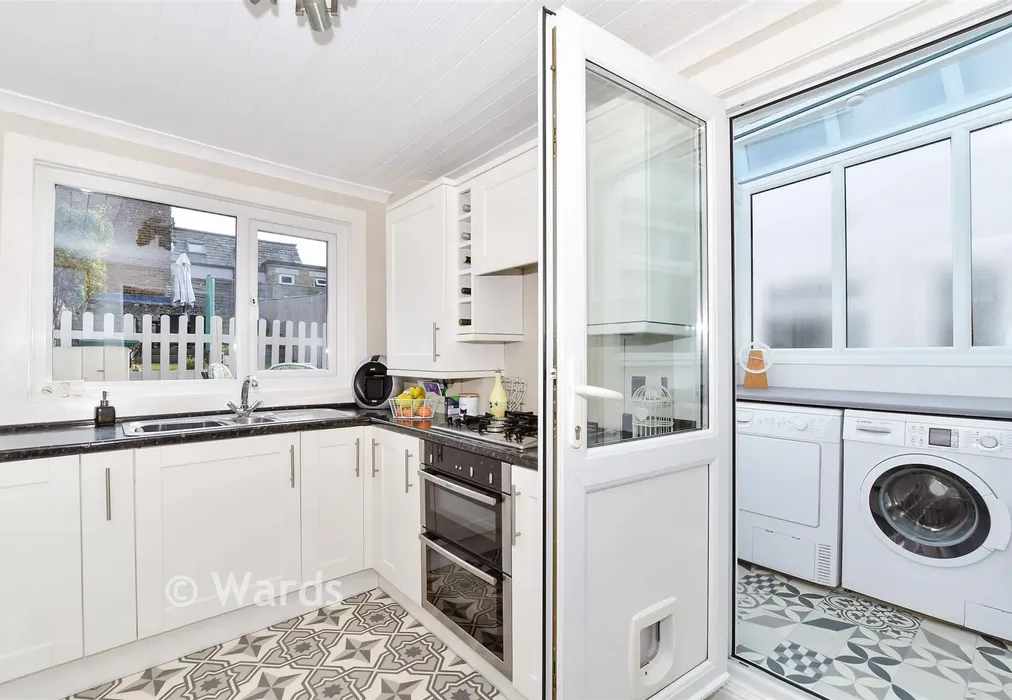 Kitchen - Albert Street, Maidstone, Kent - Wards of Kent