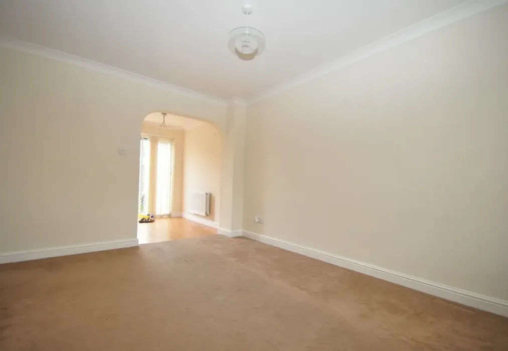 lounge 2 - Nyes Lane Southwater Horsham RH13 9GP - Wards of Kent