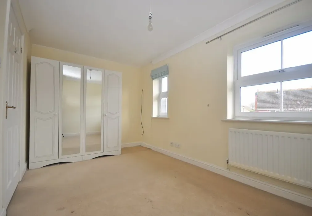 bed 1 - Nyes Lane Southwater Horsham RH13 9GP - Wards of Kent