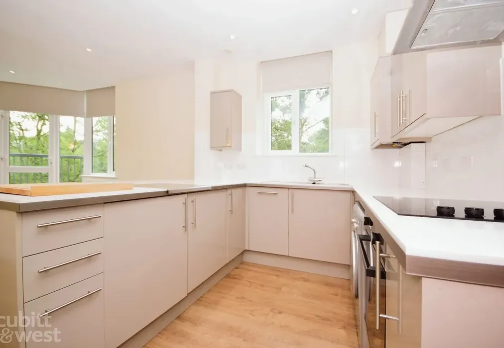 Kitchen - Greenstede House, Wood Street, RH19 - Wards of Kent