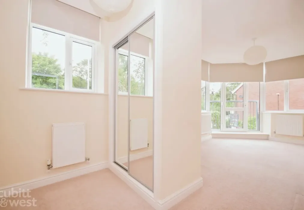 Bedroom 2 - Dress... - Greenstede House, Wood Street, RH19 - Wards of Kent