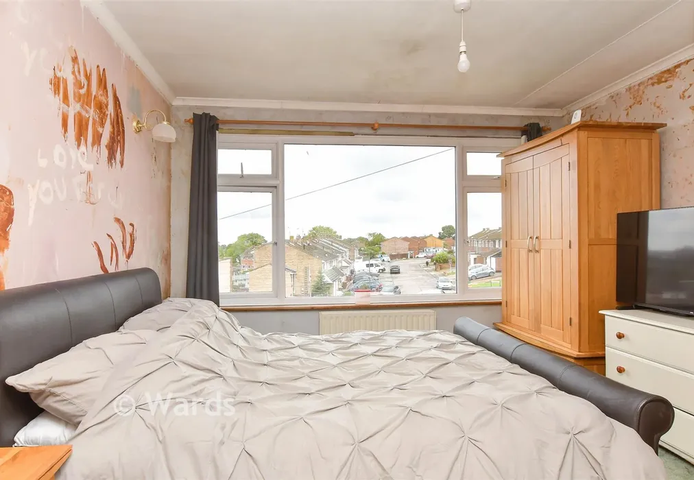 Bedroom 1 - Harptree Drive, Walderslade, Chatham, Kent - Wards of Kent