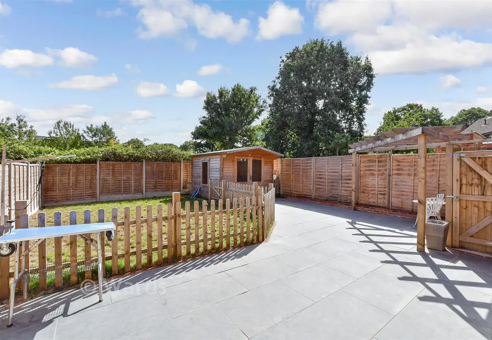 Rear Garden - Beaufighter Road, West Malling, Kent - Wards of Kent