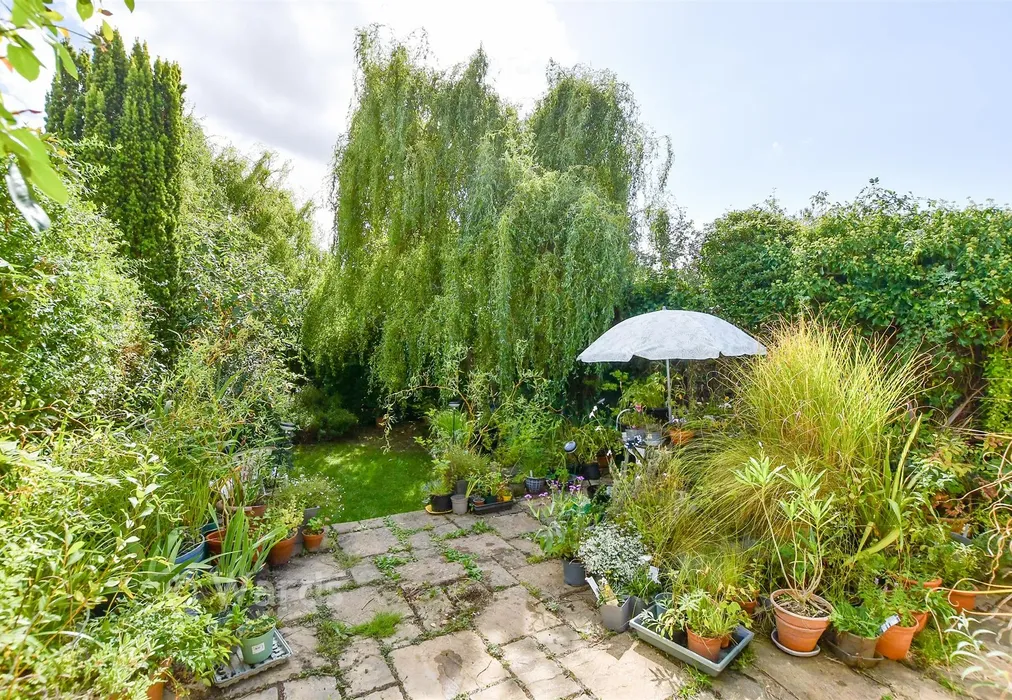 Rear Garden - Newton Avenue, Tonbridge, Kent - Wards of Kent