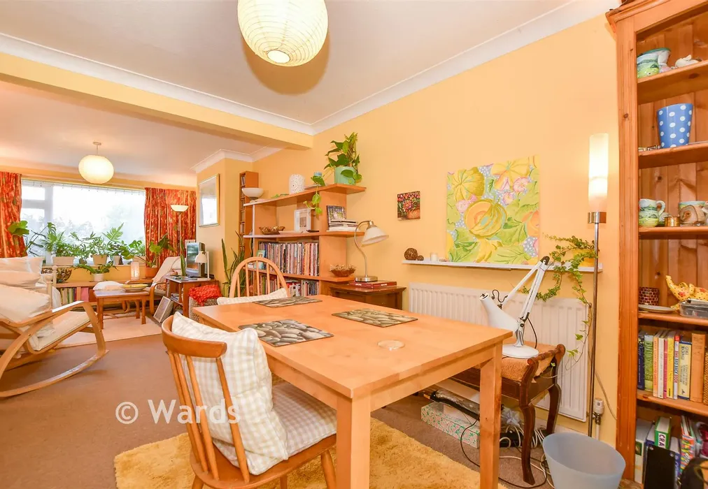 Lounge/ Diner - Newton Avenue, Tonbridge, Kent - Wards of Kent