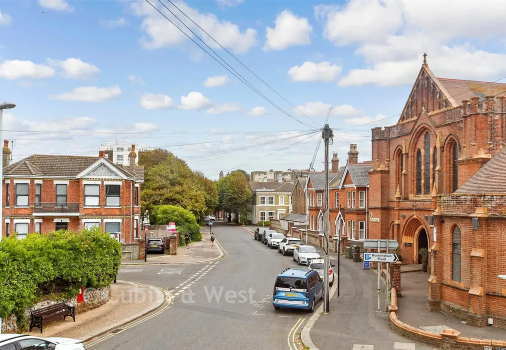 Views To Front - Shelley Road, Worthing, West Sussex - Wards of Kent