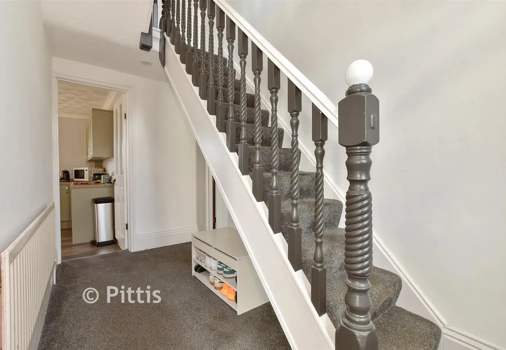 Internal Lifestyle Photograph - Ranelagh Road, Lake, Isle of Wight - Wards of Kent