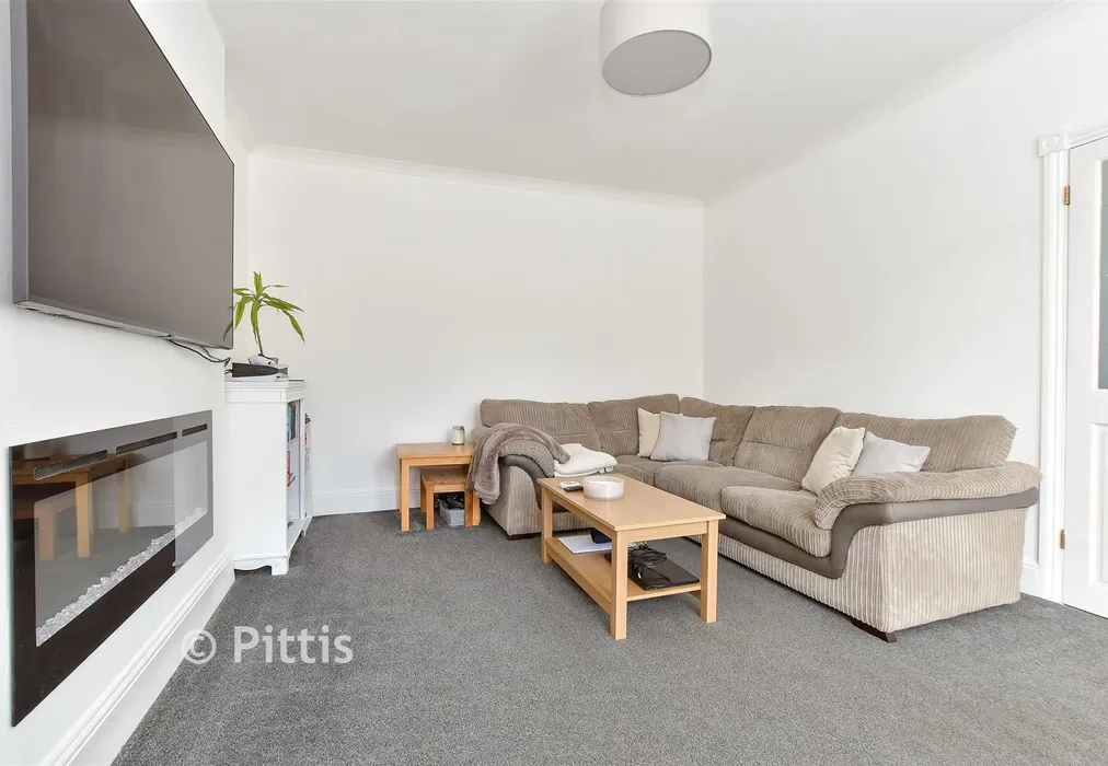 Lounge - Ranelagh Road, Lake, Isle of Wight - Wards of Kent