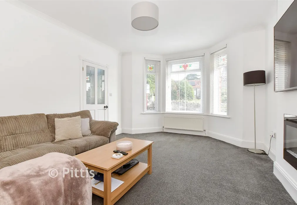 Lounge - Ranelagh Road, Lake, Isle of Wight - Wards of Kent