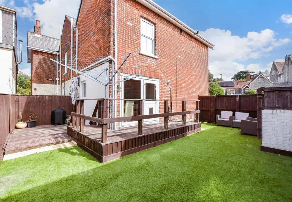 Rear Garden - Ranelagh Road, Lake, Isle of Wight - Wards of Kent
