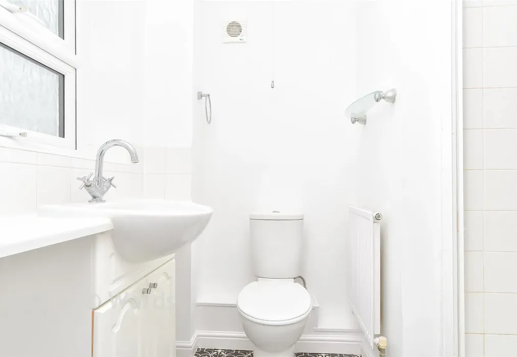 En-Suite Shower Room - Fay Close, Rochester, Kent - Wards of Kent
