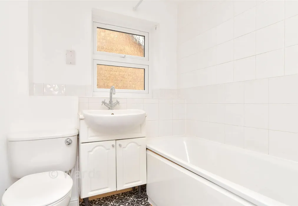 Bathroom - Fay Close, Rochester, Kent - Wards of Kent