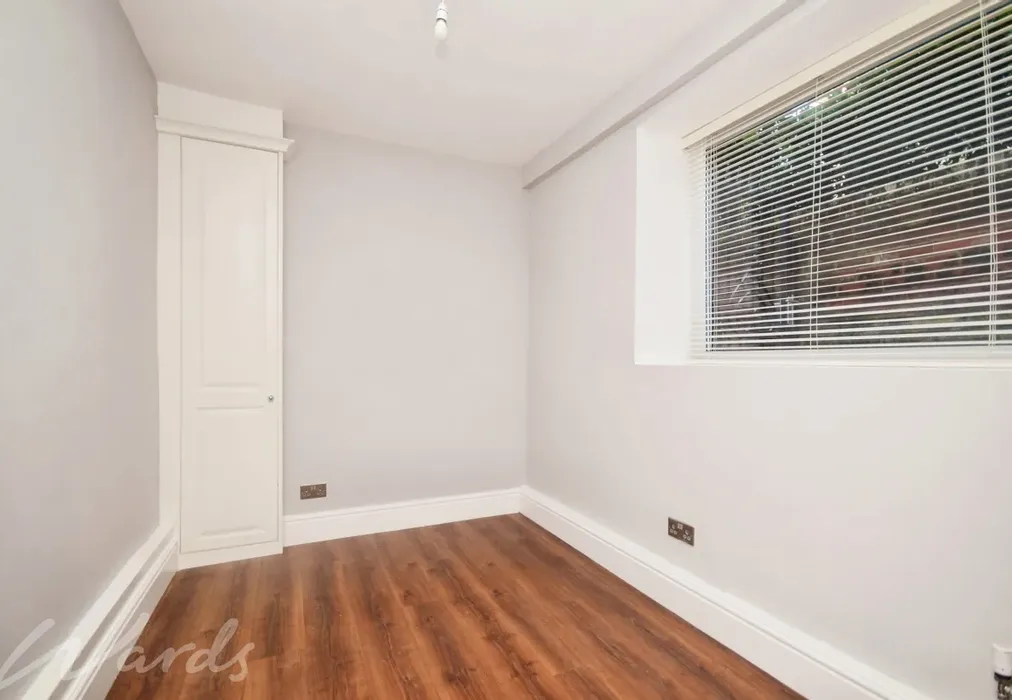 Bedroom 2 - Castle Hill Avenue Folkestone CT20 - Wards of Kent