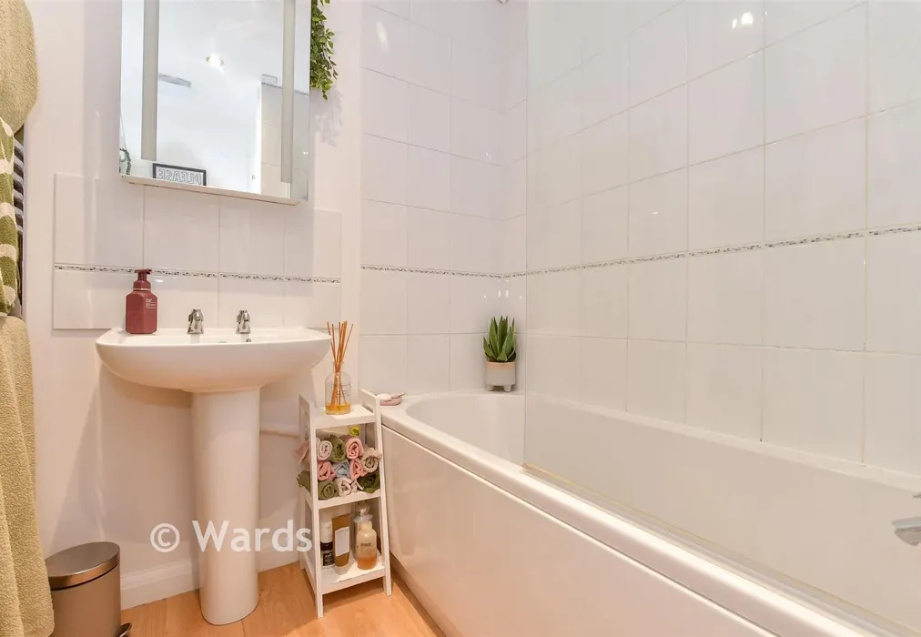 Bathroom - Hancocks Field, Deal, Kent - Wards of Kent