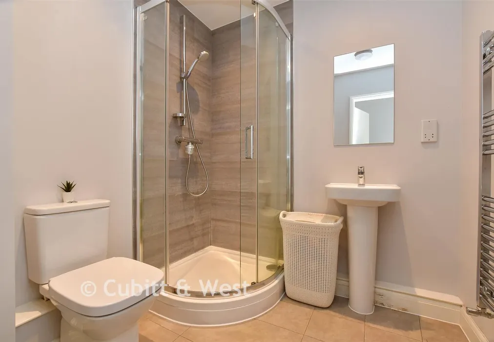 En-Suite Shower Room - Grange Road, Sutton, Surrey - Wards of Kent