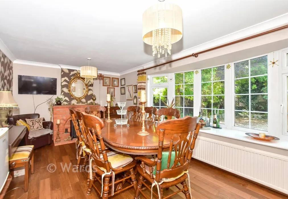 Dining Room - Park Avenue, Broadstairs, Kent - Wards of Kent