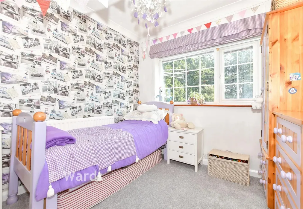 Bedroom - Park Avenue, Broadstairs, Kent - Wards of Kent