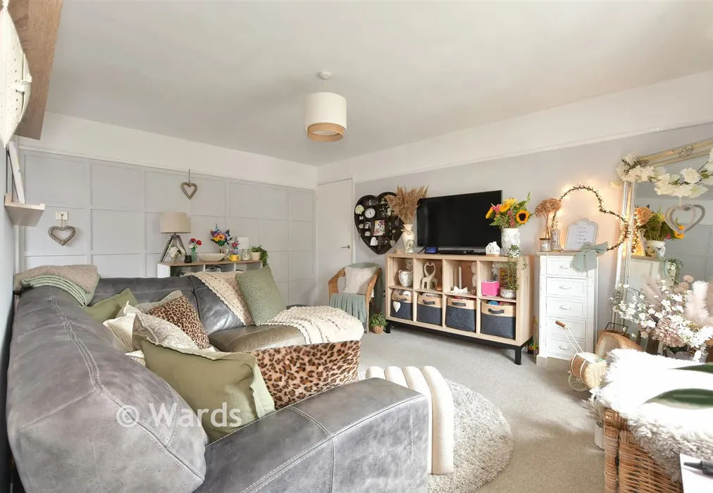 Lounge - Staple Road, Wingham, Canterbury, Kent - Wards of Kent