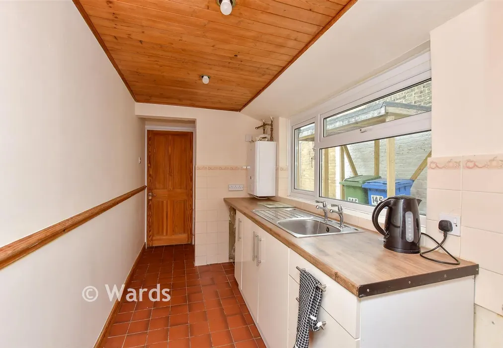 Kitchen - Shortlands Road, Sittingbourne, Kent - Wards of Kent