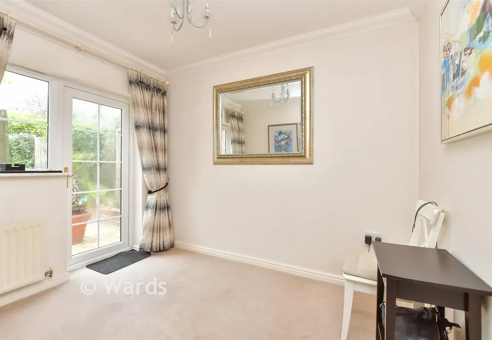 Dining Room - Scoones Close, Panteny Lane, Kent - Wards of Kent