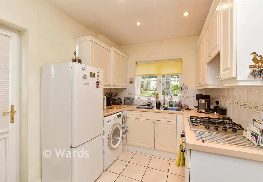 Kitchen - Scoones Close, Panteny Lane, Kent - Wards of Kent