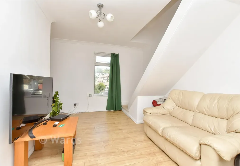Lounge - Alexandra Road, Chatham, Kent - Wards of Kent
