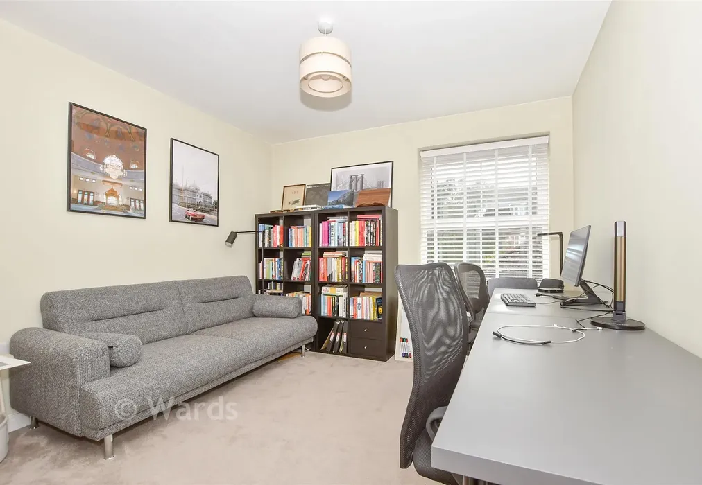 Bedroom 2 - Royal Crescent, Kings Hill, Kent - Wards of Kent