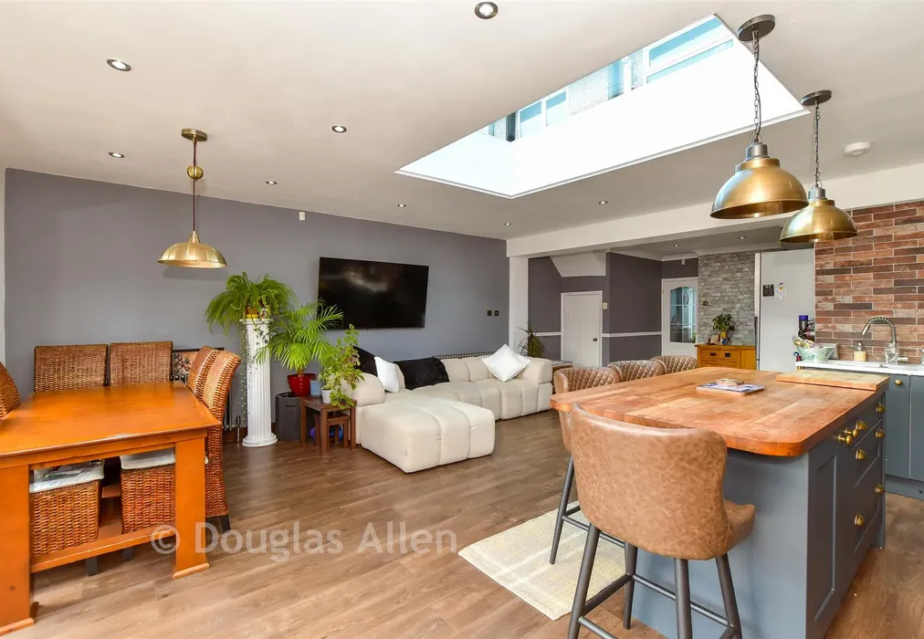 Kitchen/Diner/Family Area - Cricklade Avenue, Romford, Essex - Wards of Kent