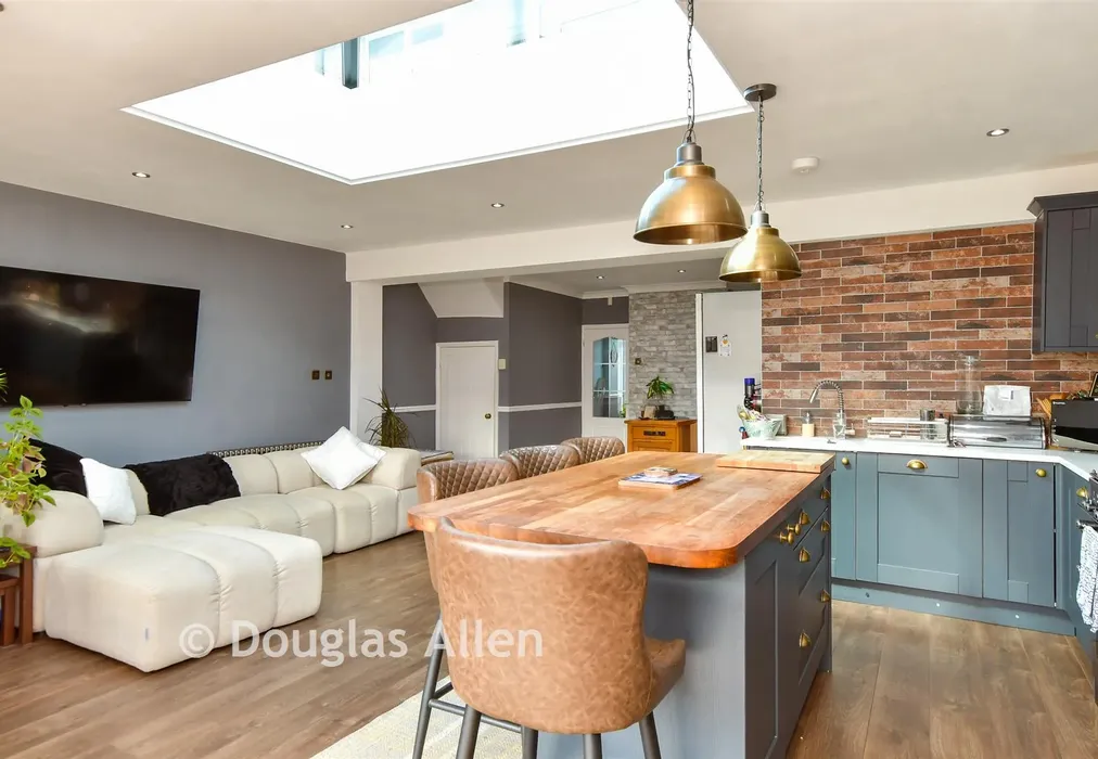 Kitchen/Diner/Family Area - Cricklade Avenue, Romford, Essex - Wards of Kent