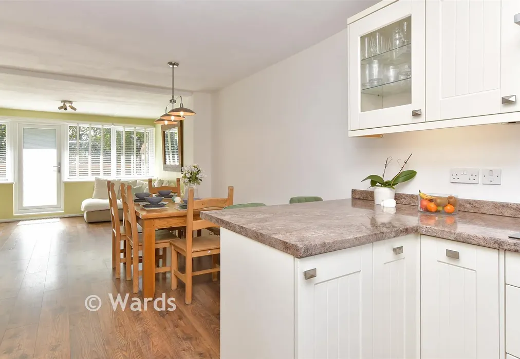 Kitchen - Bazes Shaw, New Ash Green, Longfield, Kent - Wards of Kent