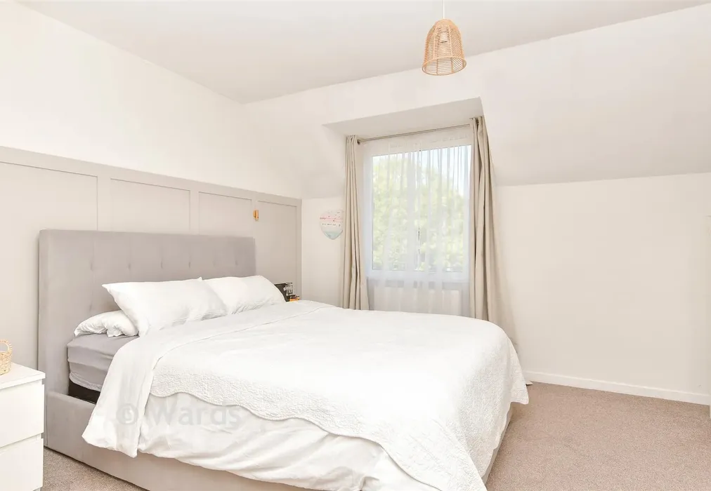 Bedroom 1 - Bazes Shaw, New Ash Green, Longfield, Kent - Wards of Kent
