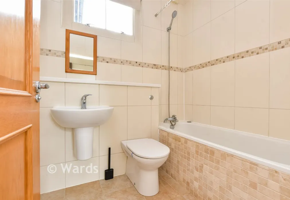 En-Suite Bathroom - Priory Courtyard, Ramsgate, Kent - Wards of Kent