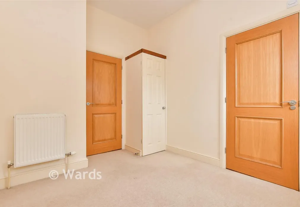 Bedroom 2 - Priory Courtyard, Ramsgate, Kent - Wards of Kent