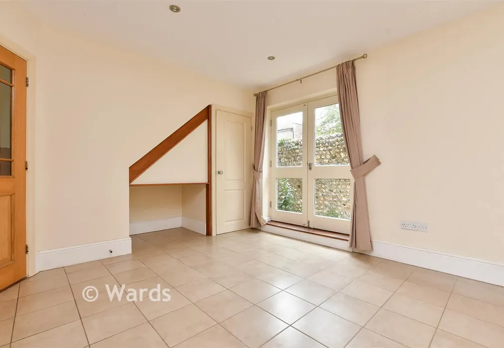 Lounge/Diner - Priory Courtyard, Ramsgate, Kent - Wards of Kent