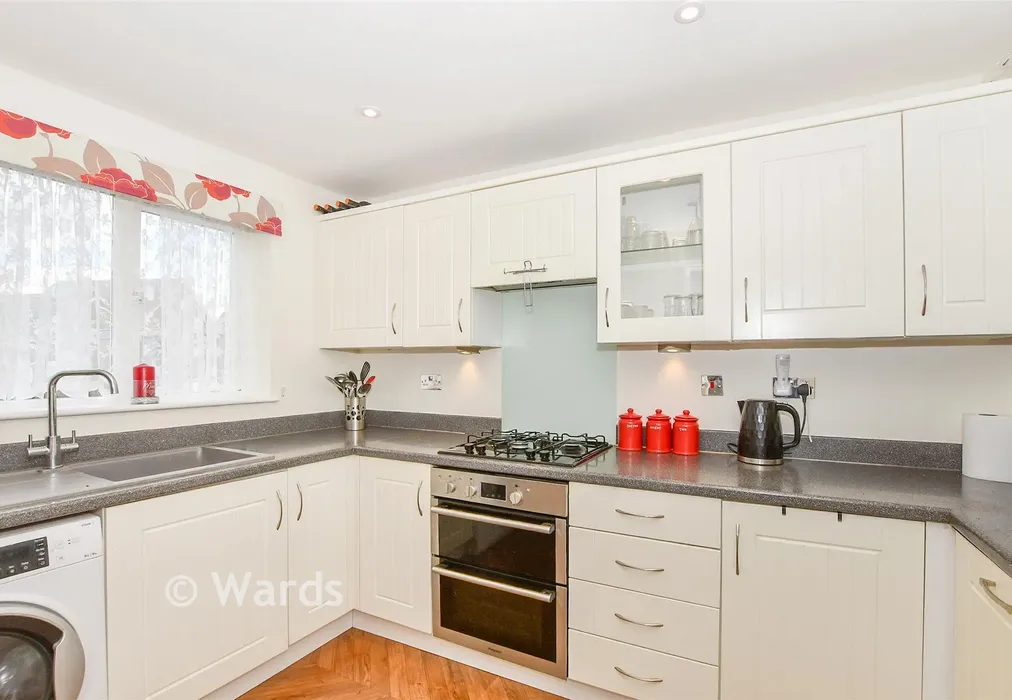 Kitchen - Ragstone Fields, Boughton Monchelsea, Maidstone, Kent - Wards of Kent