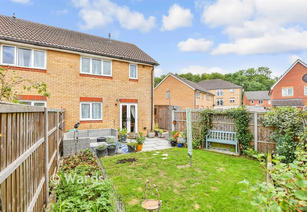 Rear Garden - Ragstone Fields, Boughton Monchelsea, Maidstone, Kent - Wards of Kent